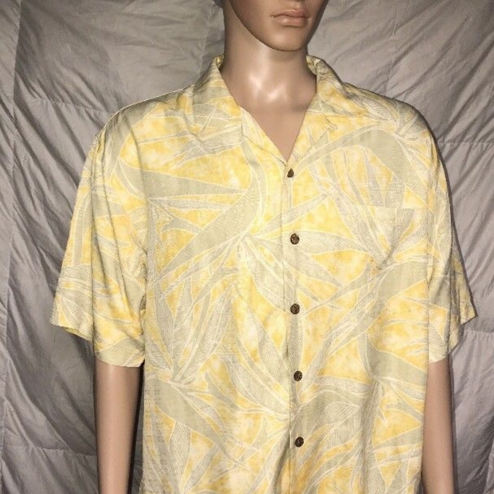 Tommy Bahama Large 100% Silk Short Sleeve